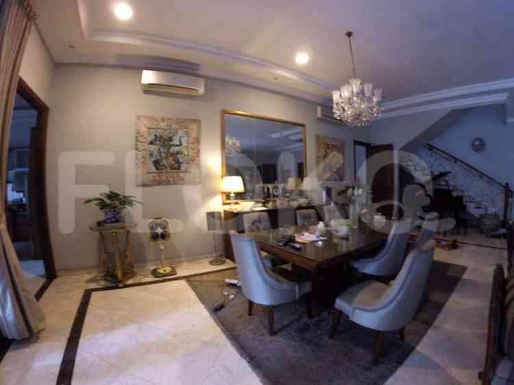 1200 sqm, 8 BR house for sale in Jl. Ki Mangunsarkoro, Menteng 5