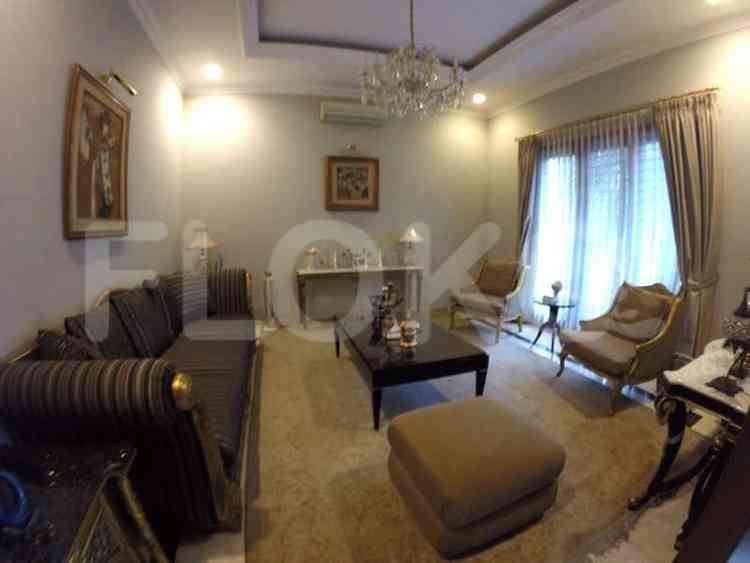 Dijual Rumah 8 BR, Luas 1200 m2 di Jl. Ki Mangunsarkoro, Menteng 4