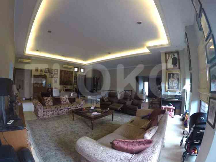 Dijual Rumah 8 BR, Luas 1200 m2 di Jl. Ki Mangunsarkoro, Menteng 3