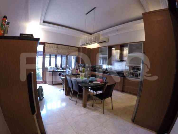 Dijual Rumah 8 BR, Luas 1200 m2 di Jl. Ki Mangunsarkoro, Menteng 10