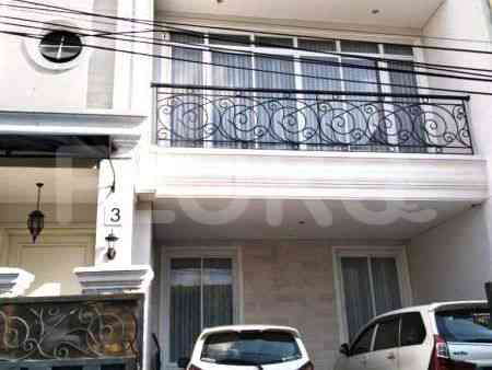 300 sqm, 4 BR house for sale in Jl. Haji Ramli Utara, Menteng 1