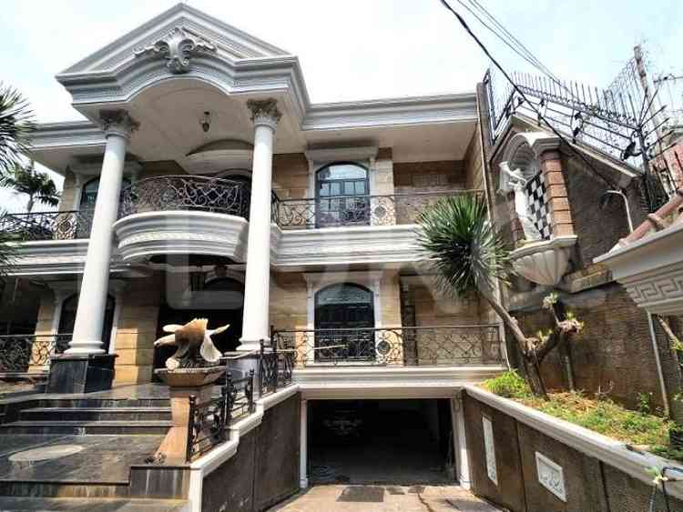 Dijual Rumah 9 BR, Luas 1585 m2 di Jl. Moh Yamin, Menteng 6