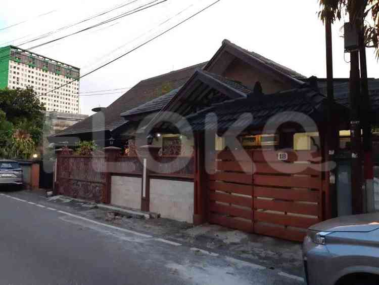 Dijual Rumah 6 BR, Luas 37 m2 di Jl. Talang, Menteng 6