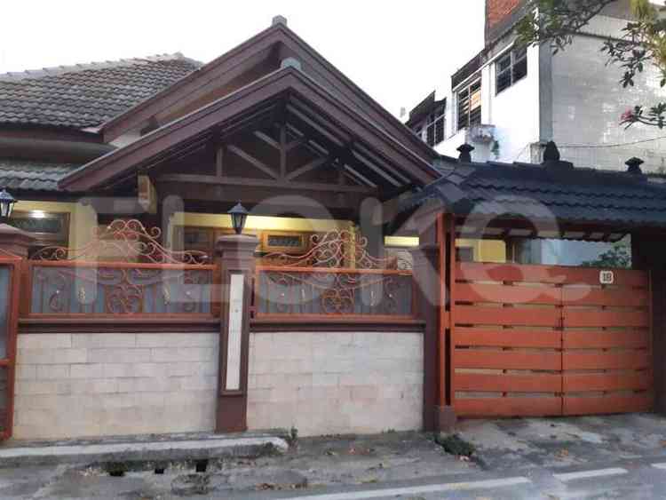 Dijual Rumah 6 BR, Luas 37 m2 di Jl. Talang, Menteng 5