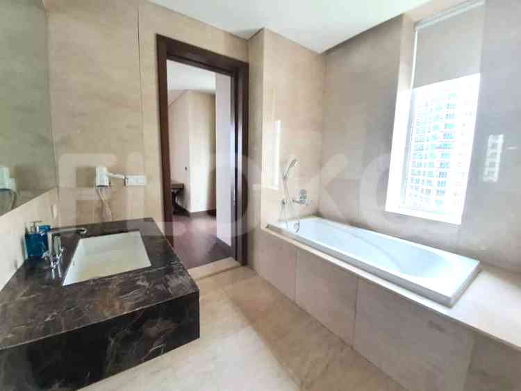 Dijual Apartemen 2 BR, Lantai 19, Luas 128 m2 di Gandaria 2