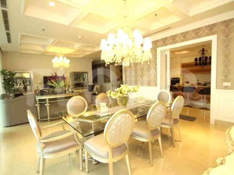 319 sqm, 19th floor, 4 BR apartment for sale in Kebayoran Baru 5