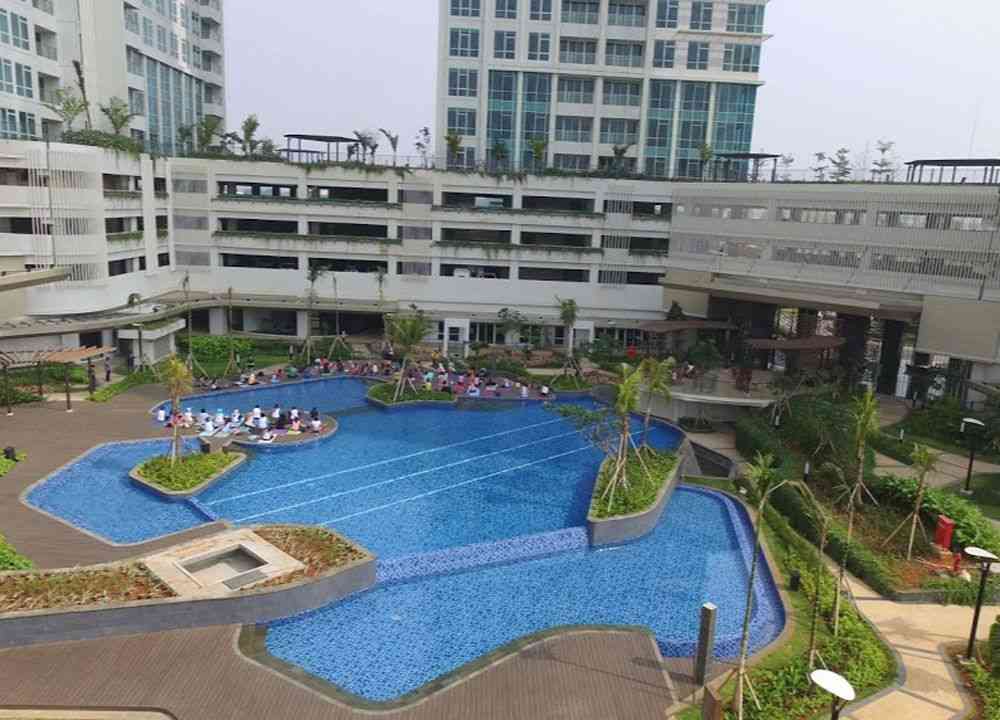 Kolam renang The Kensington Royal Suites