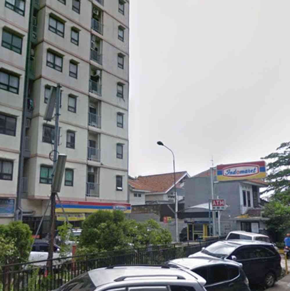 Tempat parkir Menara Cawang Apartemen