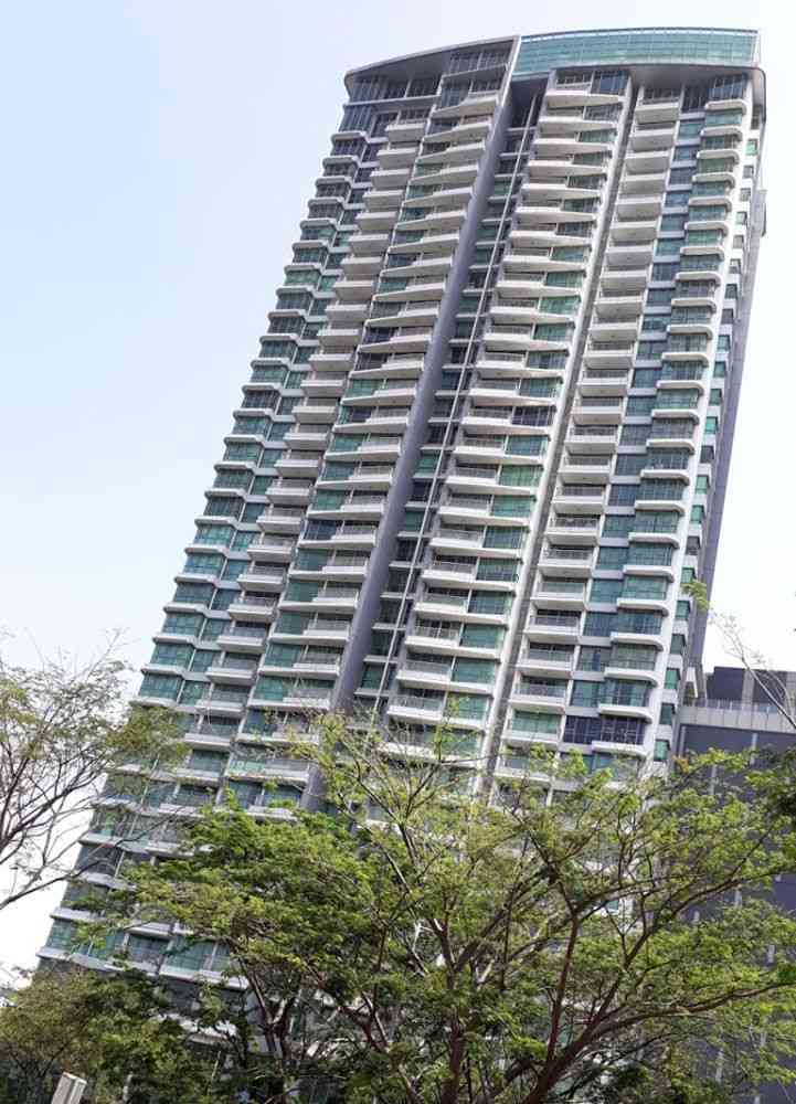 Gedung ST Moritz Apartemen