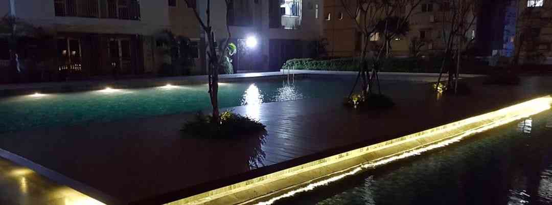 Kolam renang Oak Tower Apartemen