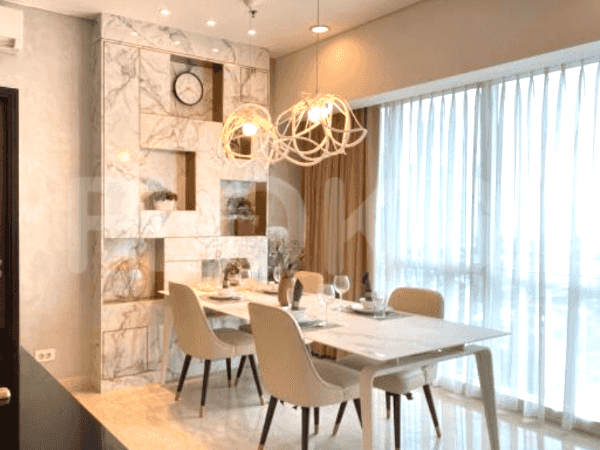 Dijual Apartemen 3 BR, Lantai 6, Luas 135 m2 di Kuningan 3