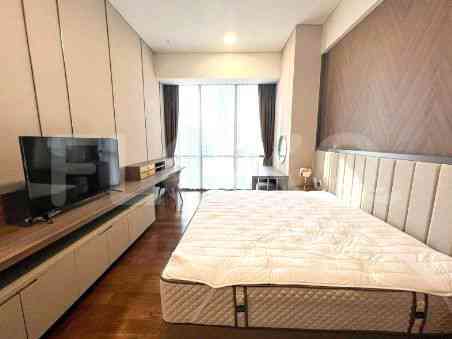 Dijual Apartemen 3 BR, Lantai 8, Luas 217 m2 di Sudirman 1