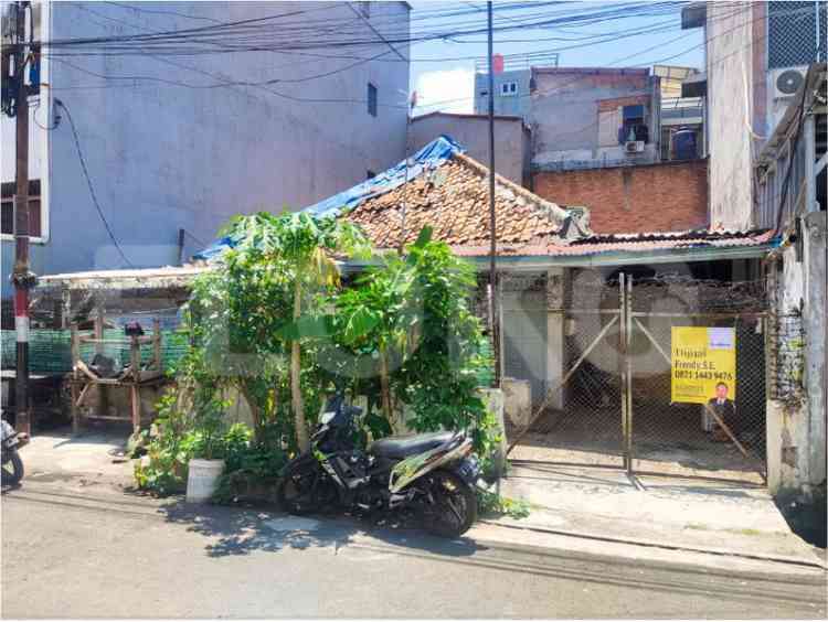 200 sqm, 3 BR house for sale in Krekot Sawah, Pasar Baru 1