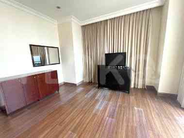 Dijual Apartemen 2 BR, Lantai 18, Luas 153 m2 di Gandaria 4