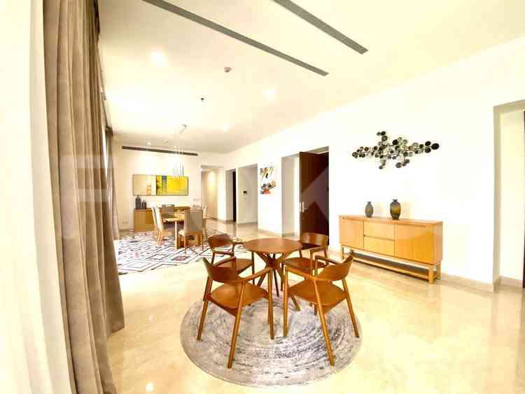 Dijual Apartemen 4 BR, Lantai 25, Luas 340 m2 di Gandaria 5