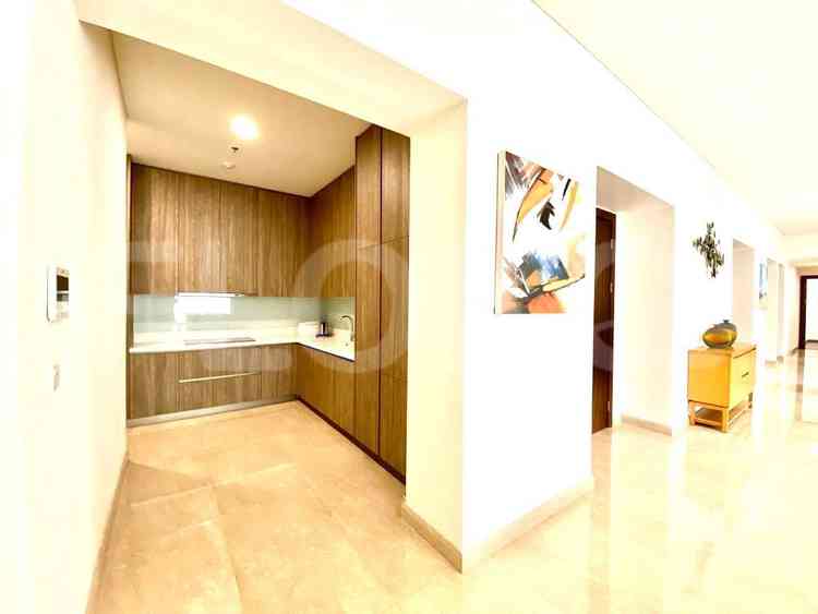 Dijual Apartemen 4 BR, Lantai 25, Luas 340 m2 di Gandaria 4