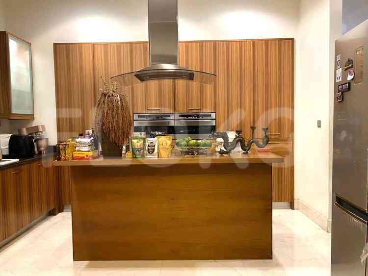 500 sqm, 20th floor, 5 BR apartment for sale in Kebayoran Baru 9