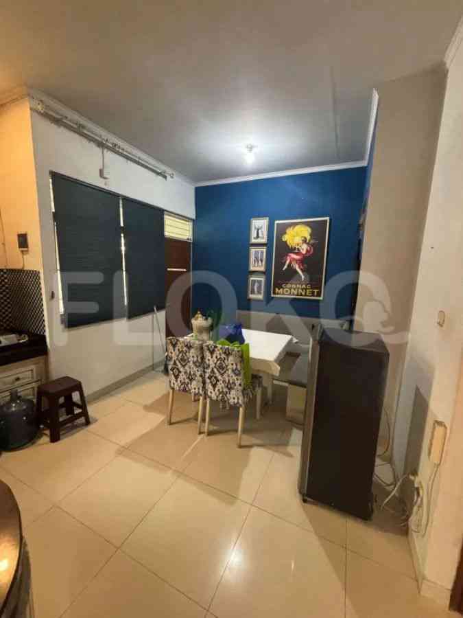 Disewakan Rumah 3 BR, Luas 200 m2 di Bintaro, Bintaro 3