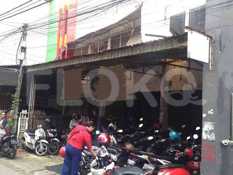 Dijual Ruko Luas 231 m2 di Belakang Pasar Baru, Pasar Baru 2