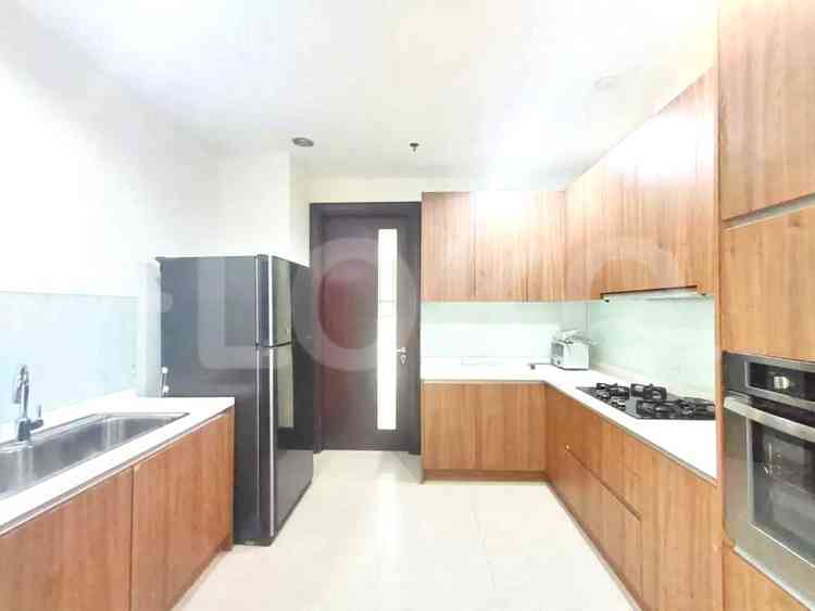 153 sqm, 9th floor, 2 BR apartment for sale in Gandaria 9