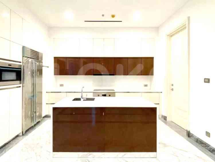 351 sqm, 30th floor, 3 BR apartment for sale in Kebayoran Baru 4