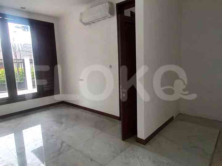 1509 sqm, 9 BR house for rent in Jl Patra Kuningan, Mega Kuningan 7