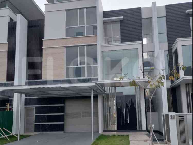 Disewakan Rumah 4 BR, Luas 444 m2 di Pantai Indah Kapuk, Kamal Muara 3