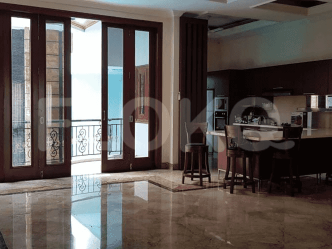 Disewakan Rumah 4 BR, Luas 600 m2 di Pondok Indah 3