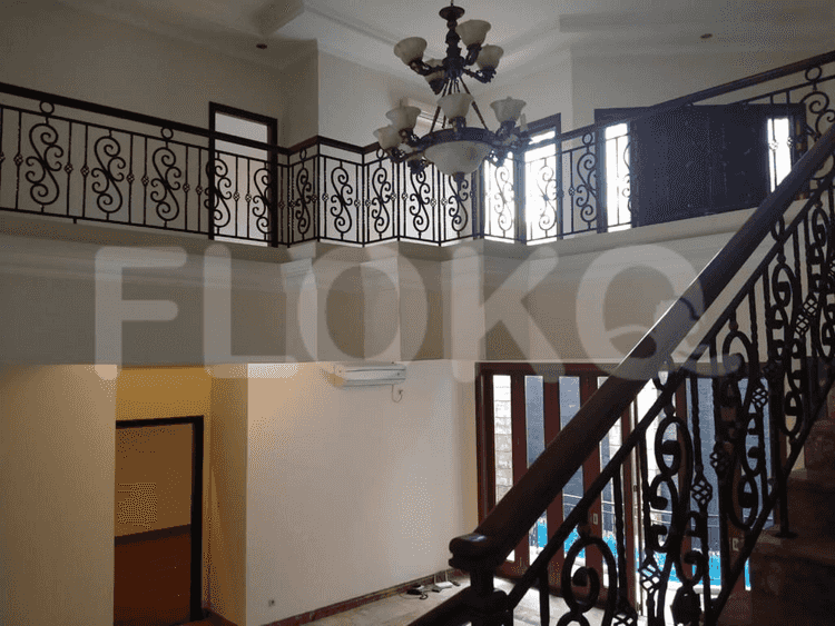 Disewakan Rumah 4 BR, Luas 600 m2 di Pondok Indah 1