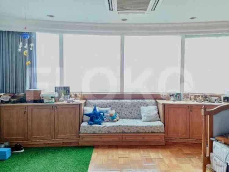 830 sqm, 22nd floor, 5 BR apartment for sale in Teuku Nyak Arief 1