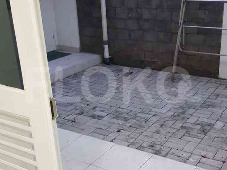 Disewakan Rumah 3 BR, Luas 400 m2 di Tosiga, Kebon Jeruk 13