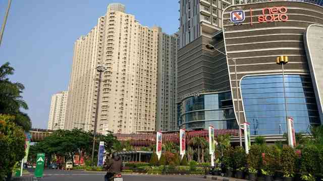 Sewa Apartemen Royal Mediterania Garden Residence