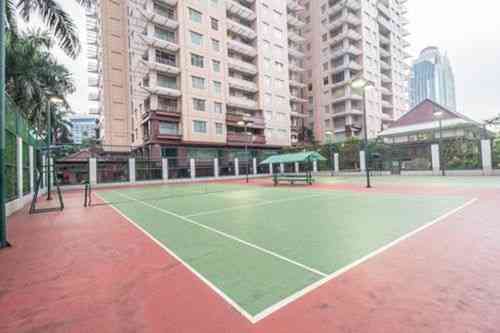 Lapangan tennis Istana Sahid Apartemen