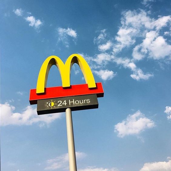 mcdonalds sign 24 hours